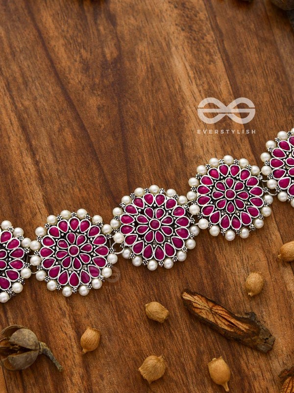 The classy Desire - Perfect Pearl Embellished Statement Choker (Ruby Red)
