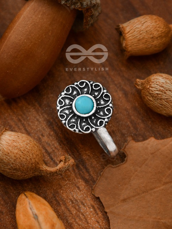 The Embellished Whirlwind - Oxidised Non-pierced Nosering (Sky blue)