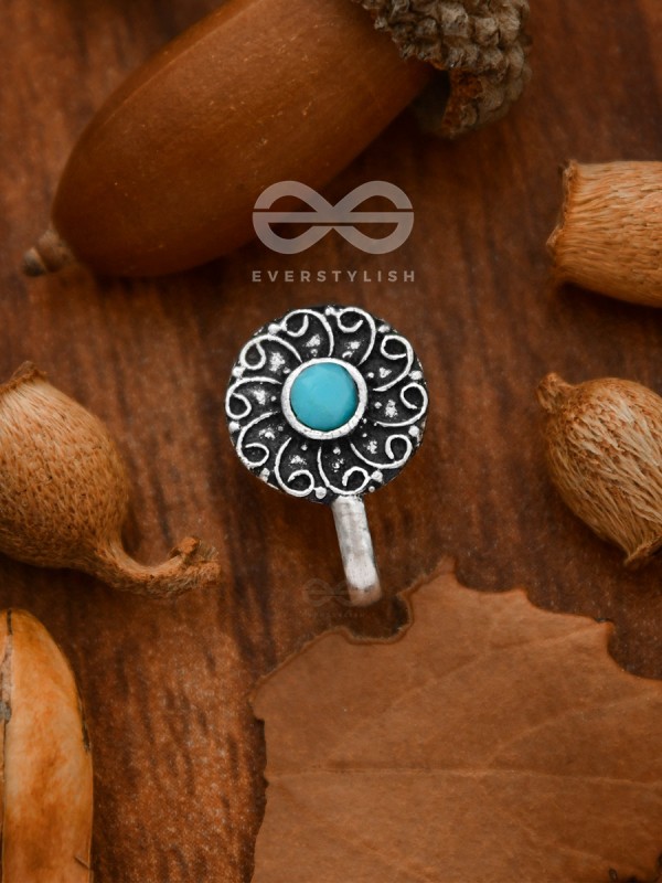 The Embellished Whirlwind - Oxidised Non-pierced Nosering (Sky blue)