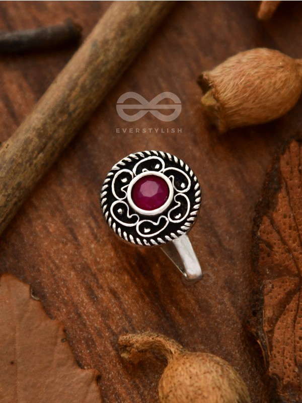 THE ARTSY MOTIFS - NON-PIERCED NOSEPIN (RUBY RED)