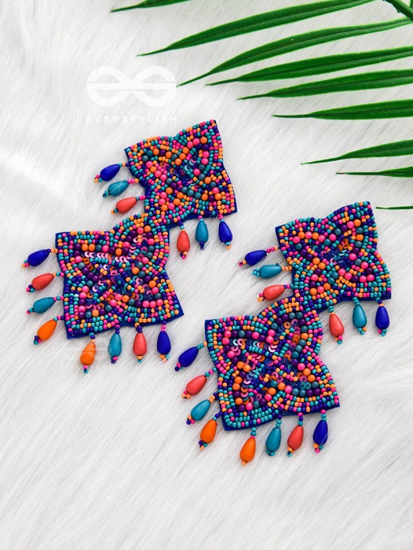 THE ROYAL GLAMOUR - EMBROIDERED PEARL STATEMENT EARRINGS ( MULTICOLOR)