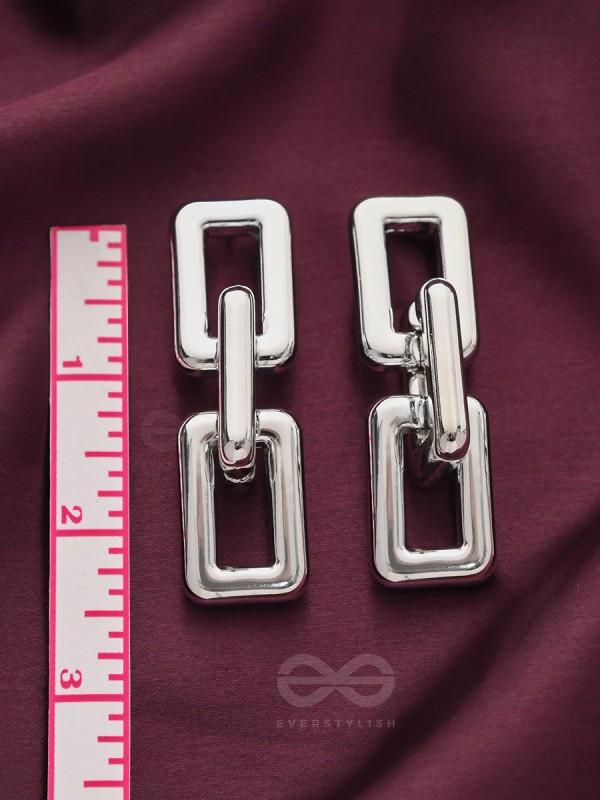 Catch me if you can - Silver Statement earrings