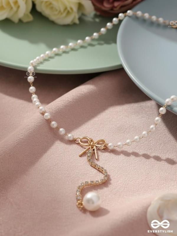 WEAR ME KNOT! pearl and bow detailed necklace