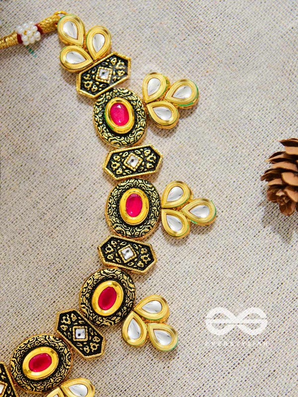 The Royal Magnificence - Statement Golden Set of Neckpiece and Earrings