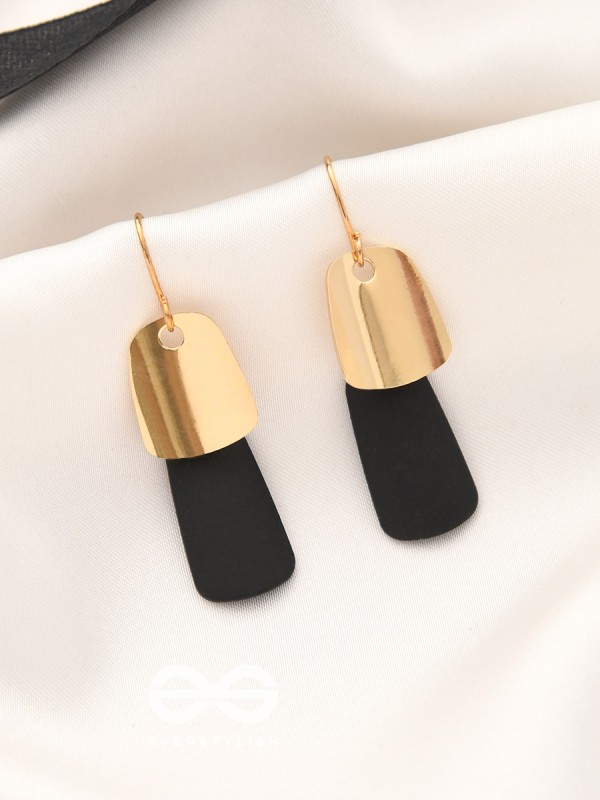 Elemntary Elegance - Golden Casual Earrings