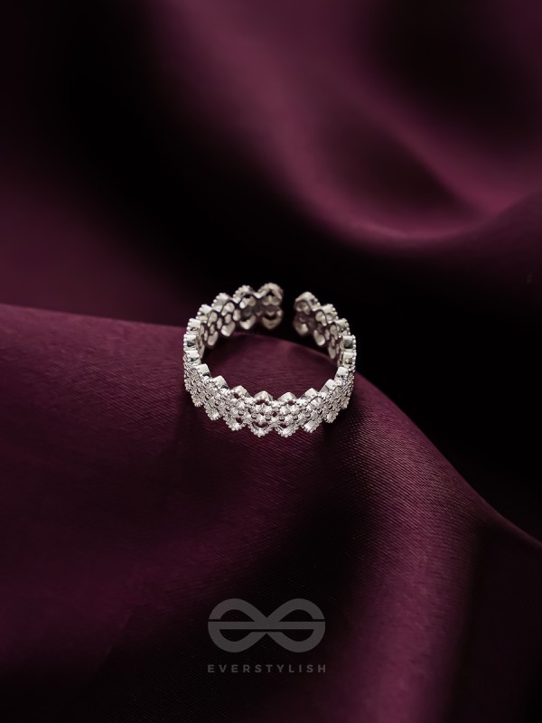 The Intricate Elegance - Adjustable Ring