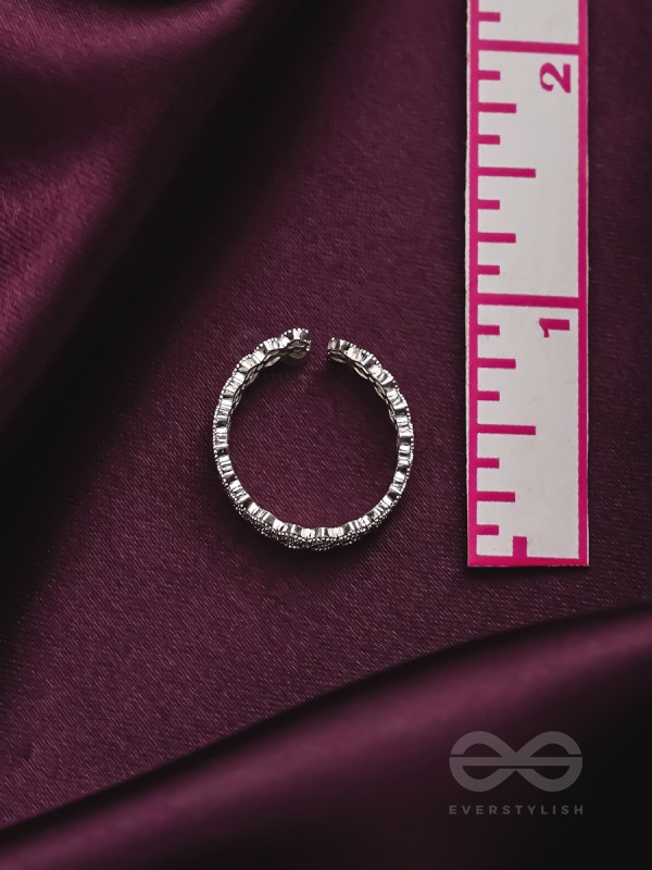 The Intricate Elegance - Adjustable Ring
