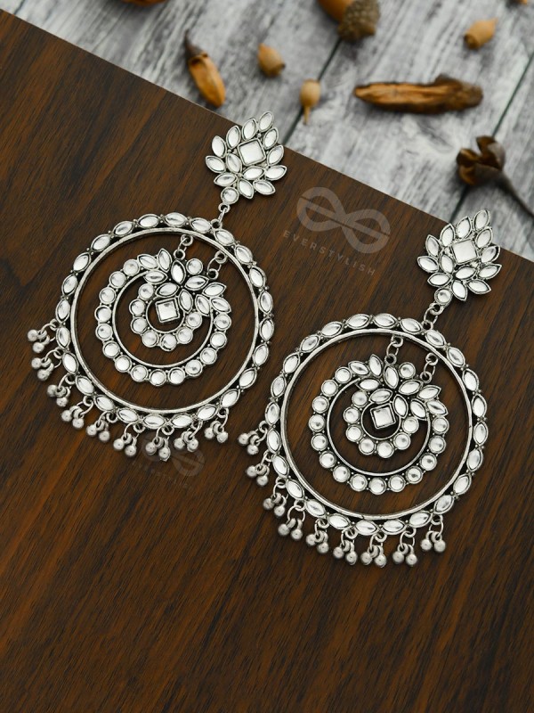 THE Statement OF ELEGANCE - STATEMENT Embellished DANGLERS