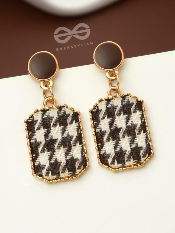 Best of Both Worlds - Golden Monochrome Pattern Earrings