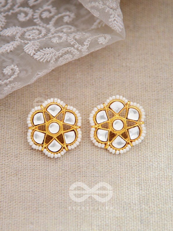 The Classy Elegance - Set of Statement Choker and Studs (Black)