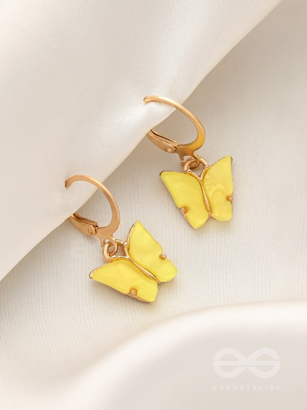 Take the Sky Like a Butterfly - Cute Golden Dangler Earrings (Light Yellow)
