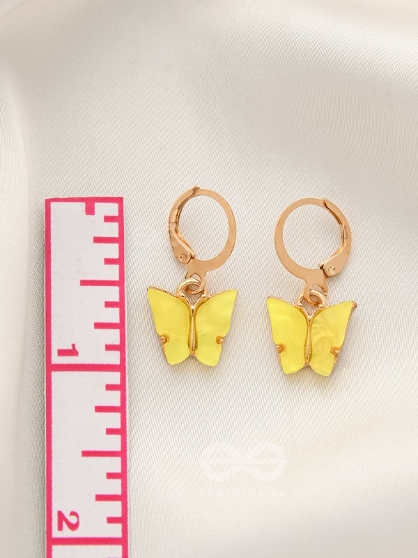 Take the Sky Like a Butterfly - Cute Golden Dangler Earrings (Light Yellow)