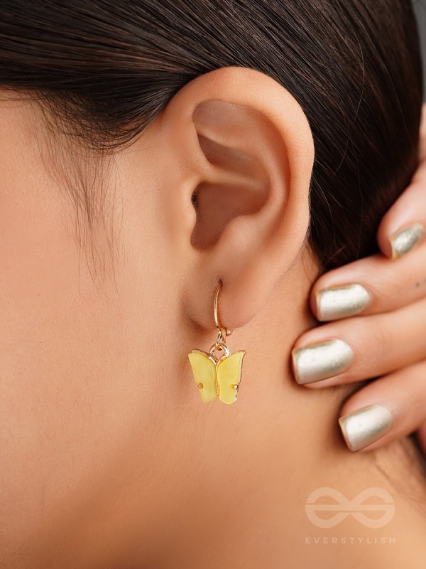 Take the Sky Like a Butterfly - Cute Golden Dangler Earrings (Light Yellow)