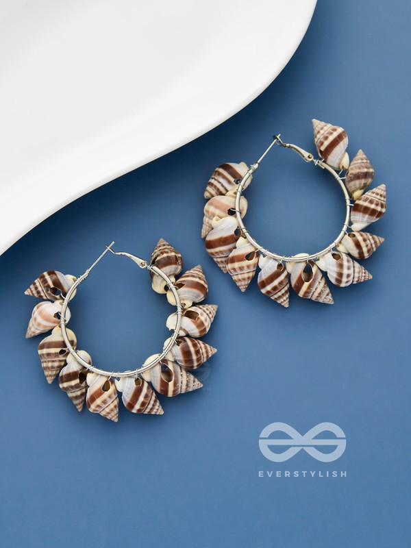 I take the Beach with me - Statement Shell Hoops