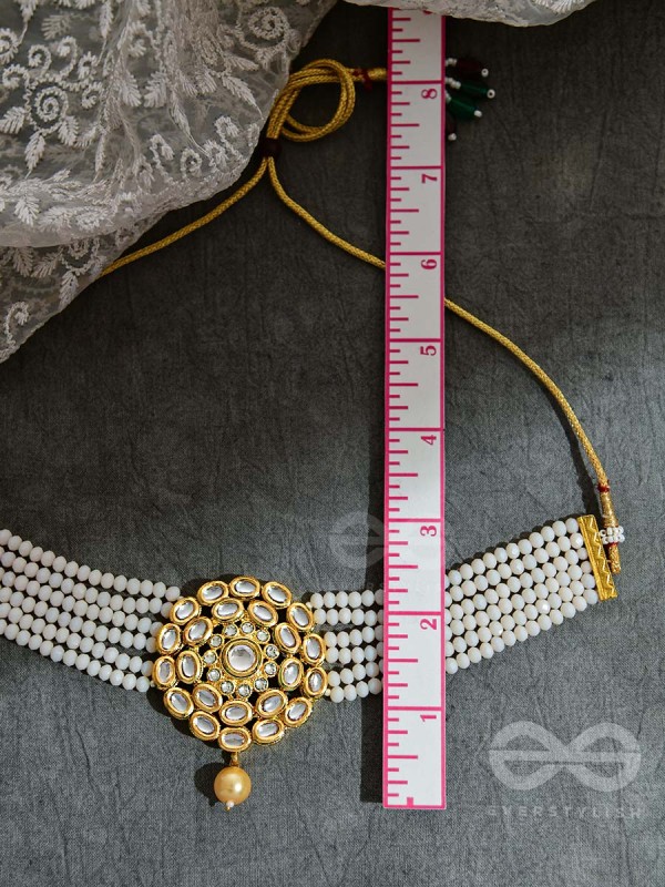 Royalty of the Sultanate - Set of Choker and Earrings (Off White)