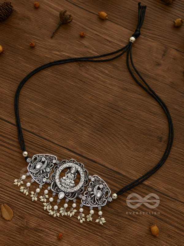 The Opulence of Devotion- Statement Set of Earrings and Choker