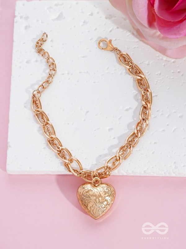 The Heart of Art- Layered Golden Bracelet