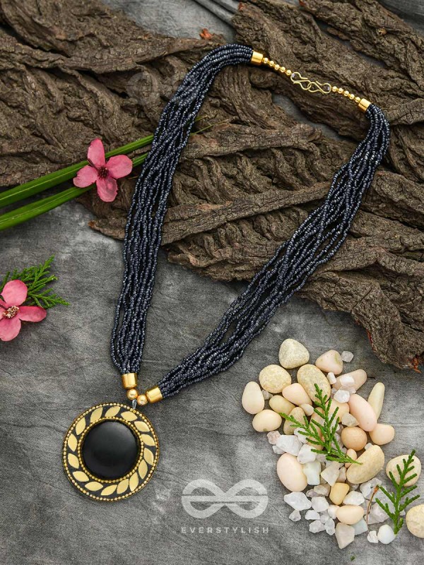 The Timeless Elegance- Beautiful Beaded Neckpiece (Black)