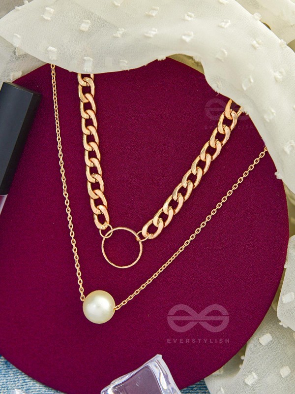 The Epitome of Elegance- Layered Pearl Neckpiece