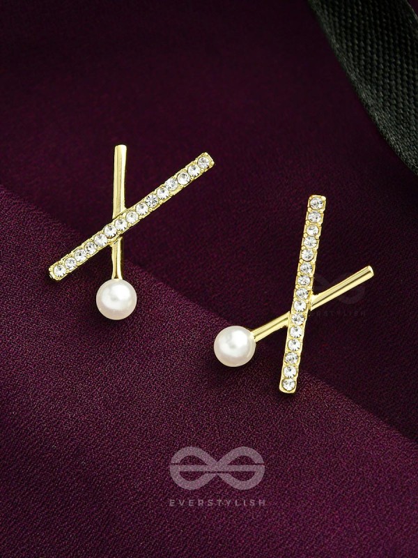 Star Crossed- Rhinestones Studded Pearl Golden Earrings