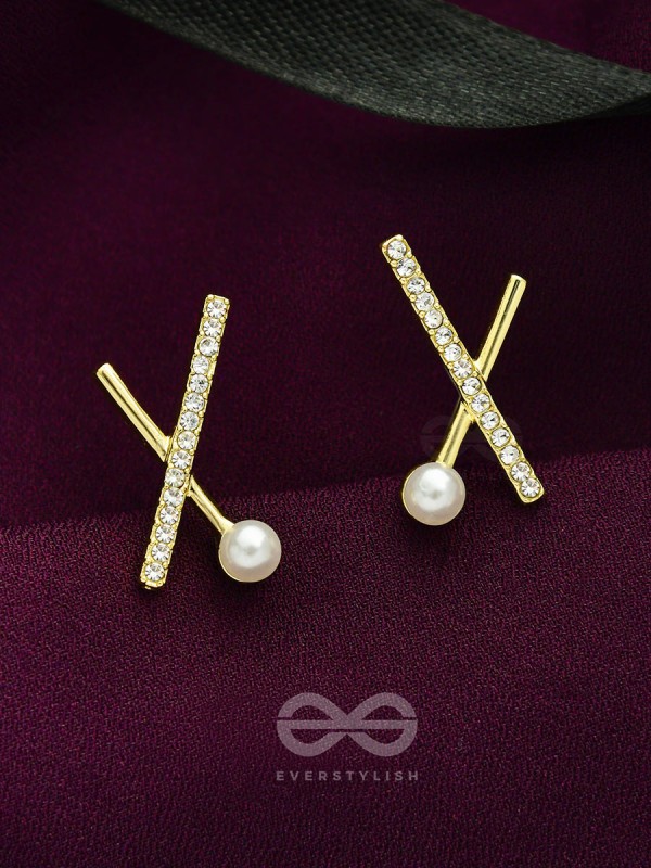 Star Crossed- Rhinestones Studded Pearl Golden Earrings