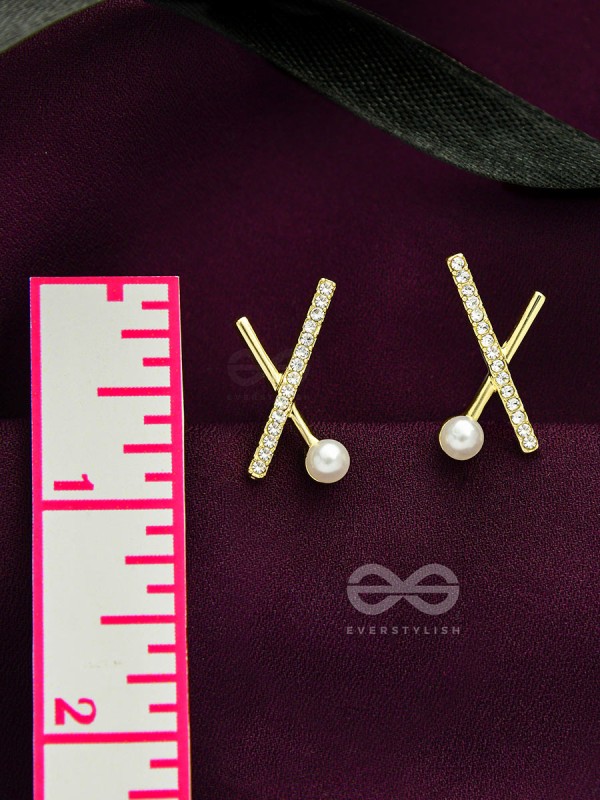 Star Crossed- Rhinestones Studded Pearl Golden Earrings