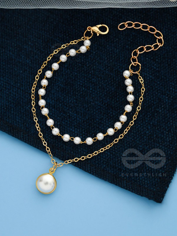 The Snow Globe- Gold Pearl Bracelet