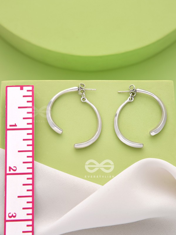 The Broken Bow- Elegant Silver Earrings