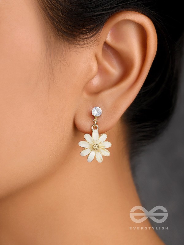 The Snowdrop- Cute Golden Earrings (Chiffon White)