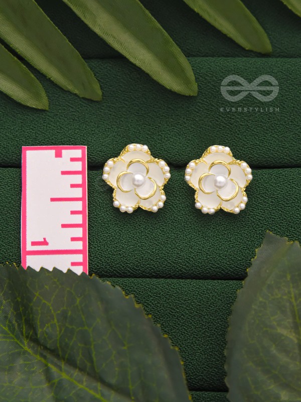 The Milky Way- Golden Pearl Earrings