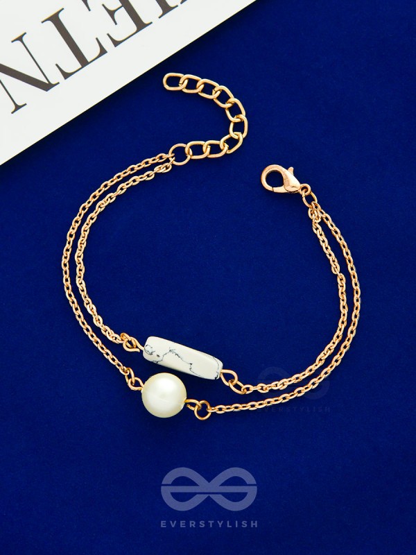 Treasures of Sea- Golden Pearl Bracelet