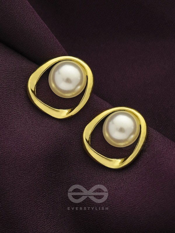 The Moon Orbit- Golden Pearl Earrings