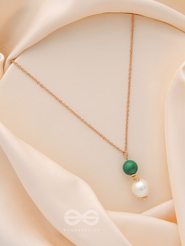 Flora N Fauna- Golden Pearl Necklace With Anti-Tarnish Coating 