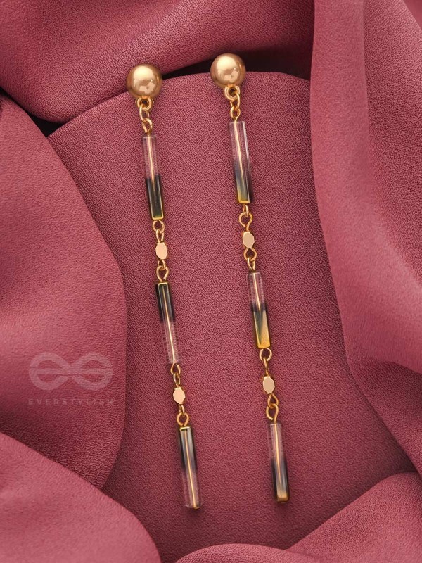 Day In, Day Out-Golden Resin Earrings (Ivory White and Lead Black)