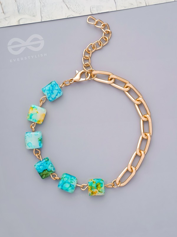 The Ice Maiden- Golden Glass Beads Bracelet