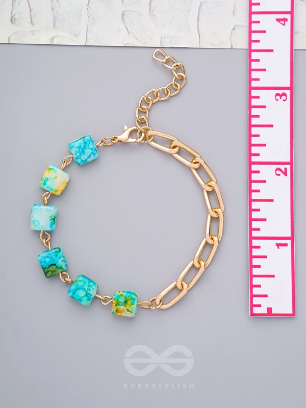 The Ice Maiden- Golden Glass Beads Bracelet