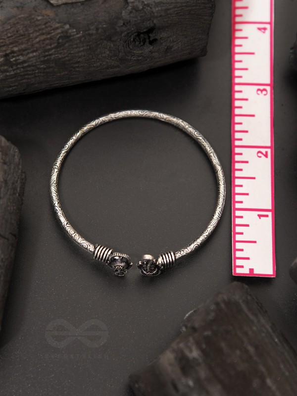 The Divine Delight- Oxidised Bangle Bracelet