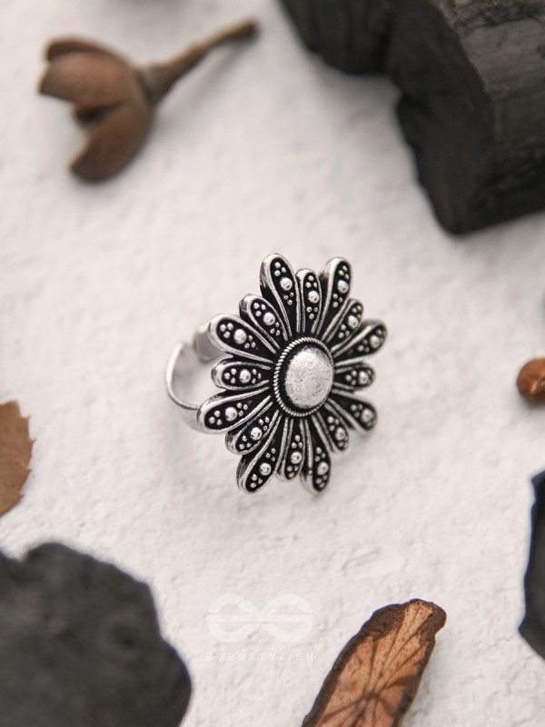 The Beaming Bloom- Oxidised Statement Ring