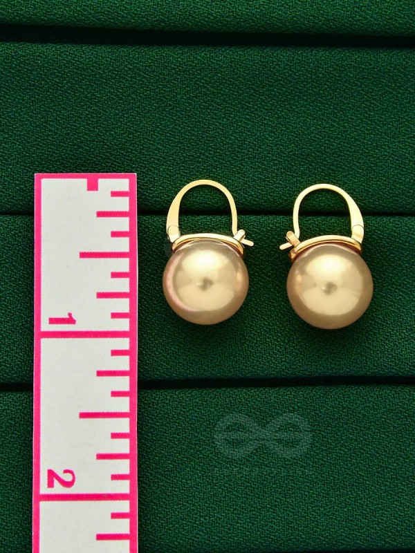 TEARS OF MERMAID- GOLDEN PEARL EARRINGS