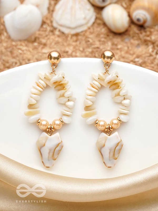 The Coastal Charm- Golden Embellished Earrings