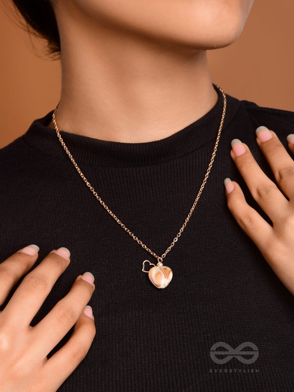 The Beach Romance- Golden Embellished Necklace With Anti-Tarnish Coating