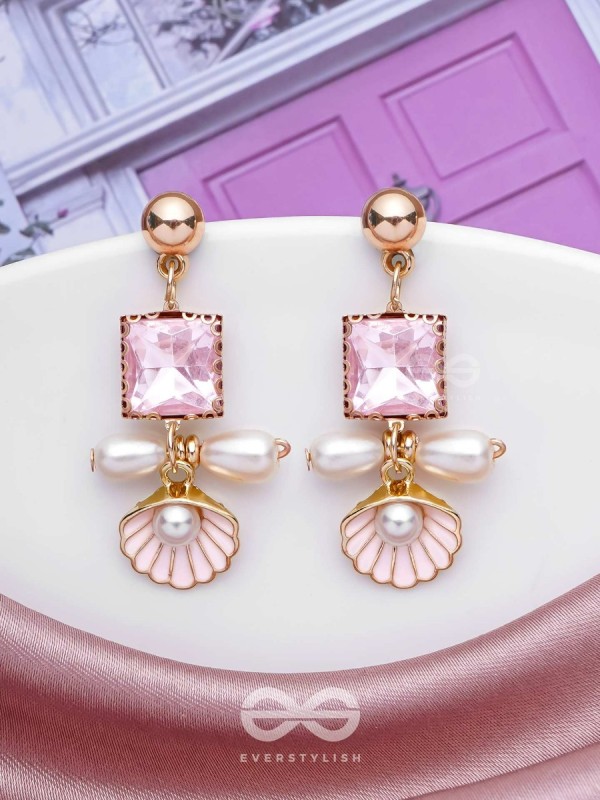 The Splendid Shell- Golden Pearl Earrings