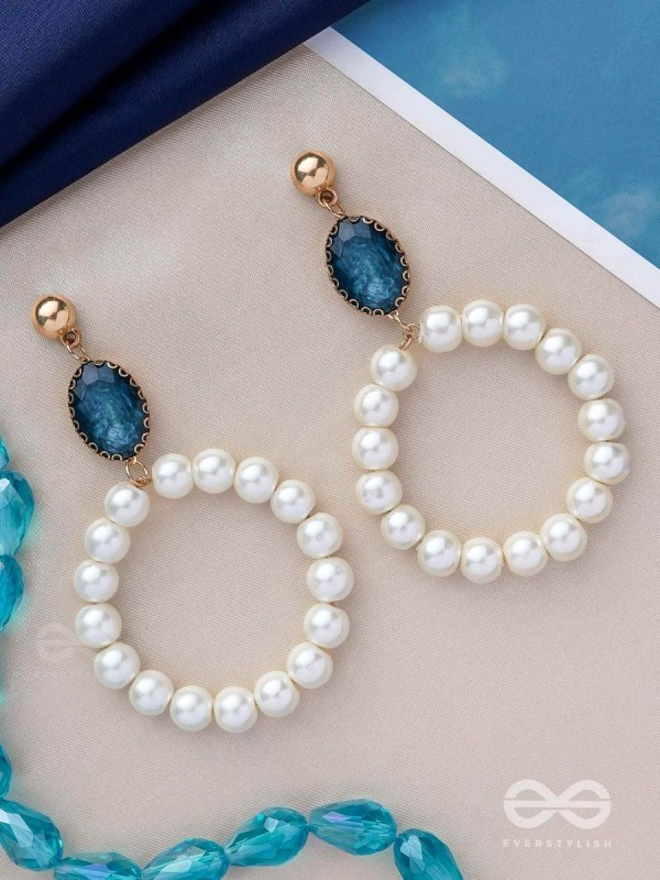 The Misty Moon- Golden Pearl Earrings
