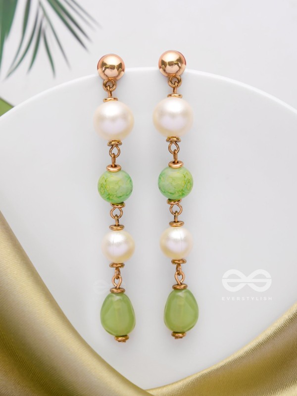 The Minty Marbles- Golden Pearl Earrings