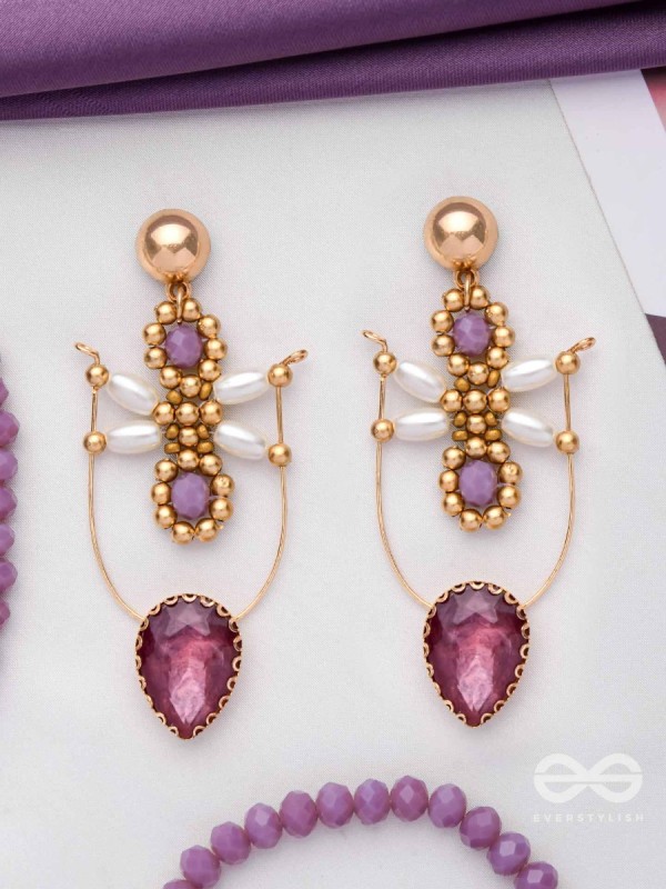 The Glam Goddess- Golden Pearl Earrings