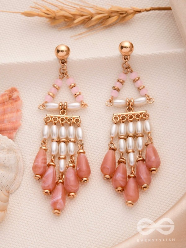 THE MYSTERIOUS SKIES - PEARLS STATEMENT EARRINGS (PEACH AND WHITE)