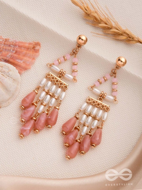 THE MYSTERIOUS SKIES - PEARLS STATEMENT EARRINGS (PEACH AND WHITE)
