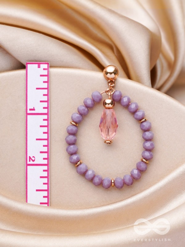 MAUVEING ON - GOLDEN BEADS EARRINGS