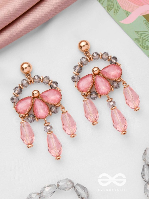 BOLD BLOSSOM BEAUTIES - GOLDEN STATEMENT EARRINGS