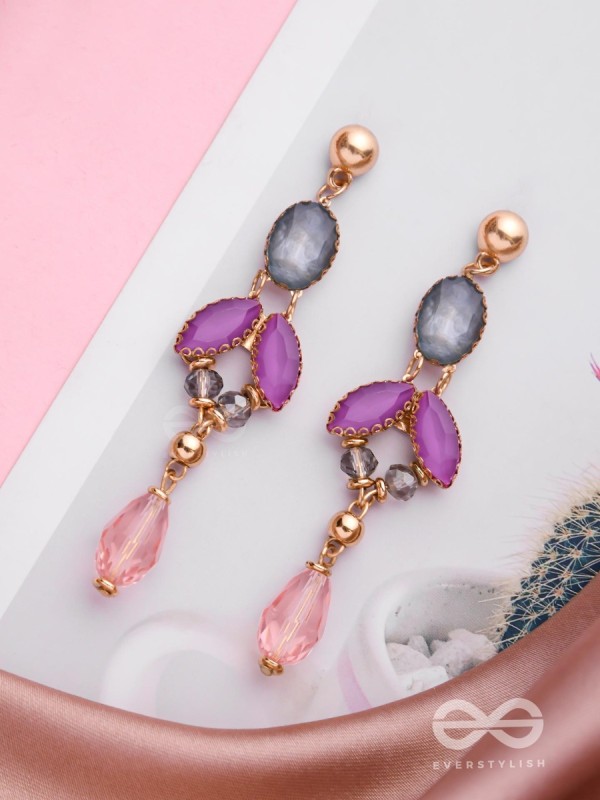 A GREY ROSE - GOLDEN STATEMENT EARRINGS